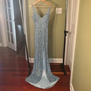 Elegant womens light blue sequent dress low back slit on side small train